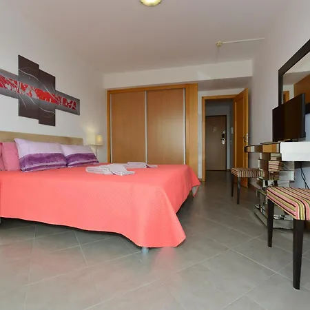 Ruby Red & Atlantic Blue Apartments In Oceano Atlantico Portimao Room photo