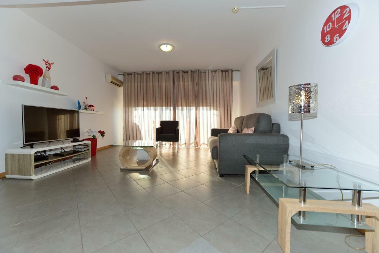 Ruby Red & Atlantic Blue In Oceano Atlantico Appartement *